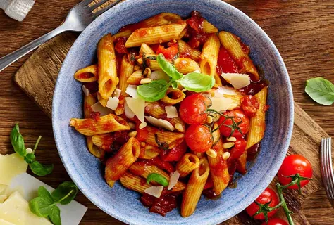 Penne Arrabbiata mit scharfer Tomatensauce