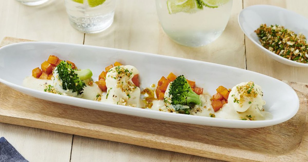 Überbackener Brokkoli, Karfiol und glasierter Kürbis mit knusprigen ...