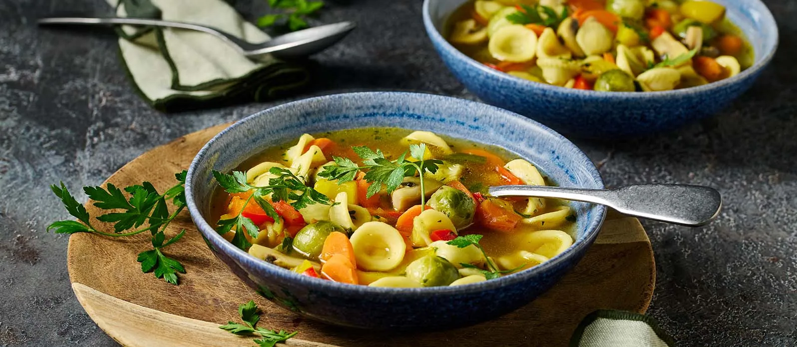 Gemüsesuppe mit Teriyaki Sesam Sauce