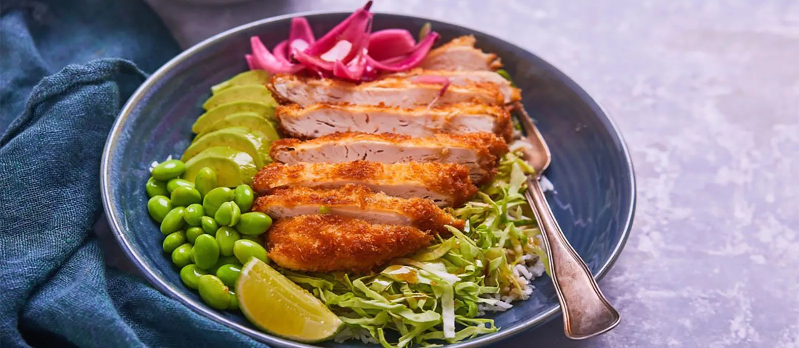 Poke Bowl mit knusprigem Huhn