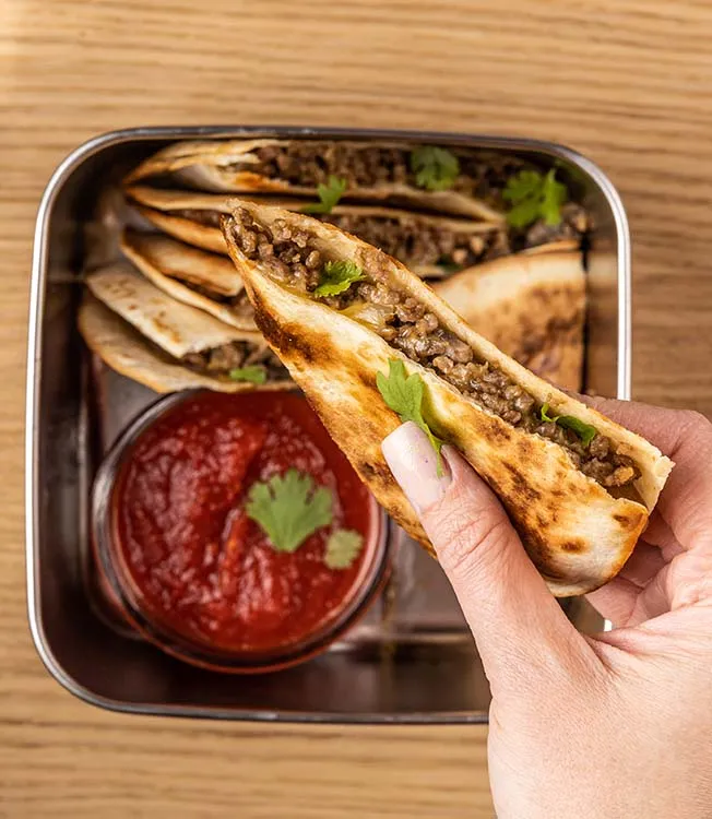 Quesadilla mit Rindfleisch und Champignons