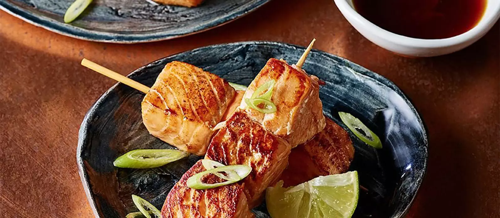 Lachsspieße mit Dips | Kikkoman