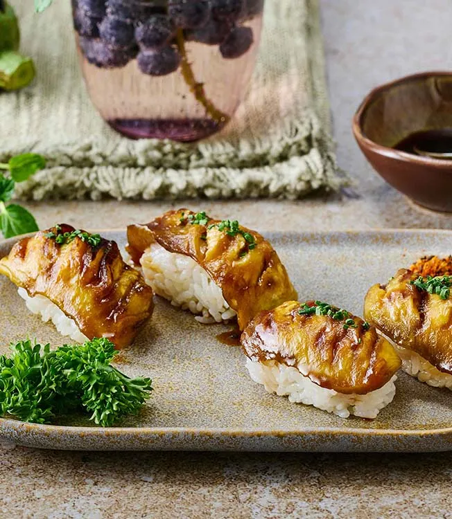 Veganes Kabayaki-Sushi