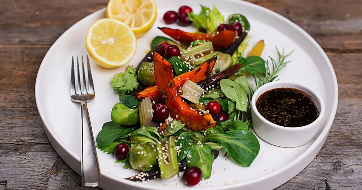 Gemüsesalat mit Teriyaki Sesam Marinade | Kikkoman