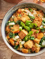 Rotes-Linsen-Dal mit Tofu und Ingwer