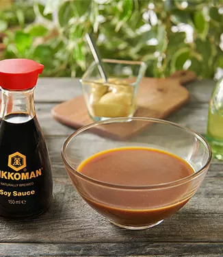 Süße Honig-Sojasauce-Marinade zum Hähnchen